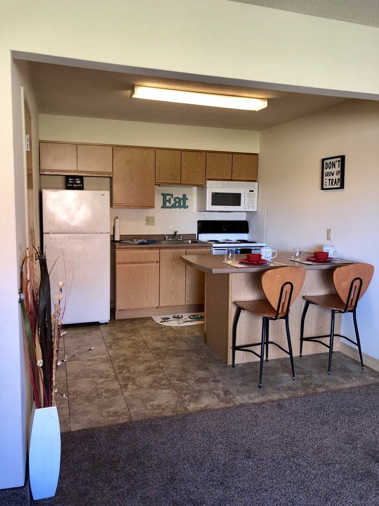 DARROW CAMPUS SIDE APARTMENTS Updated September 2024 238 1/2 Darrow