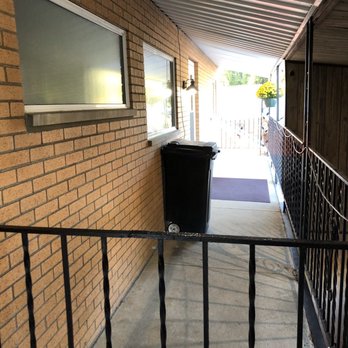 Clanci’s Motel - The entrance to our room . - Hotels Near Me - Greenville, Pennsylvania