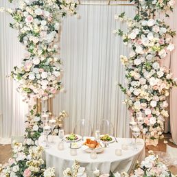 Sweetheart table