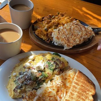 Island Skillet - Breakfast & Brunch Near Me - Eastsound, Washington