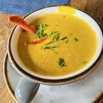 Haring’s Marine - Lobster bisque - served with a whole lobster claw and fresh parsley - Seafood Near Me - Groton, Connecticut Haring’s Marine - Lobster bisque - served with a whole lobster claw and fresh parsley - Seafood Near Me - Groton, Connecticut