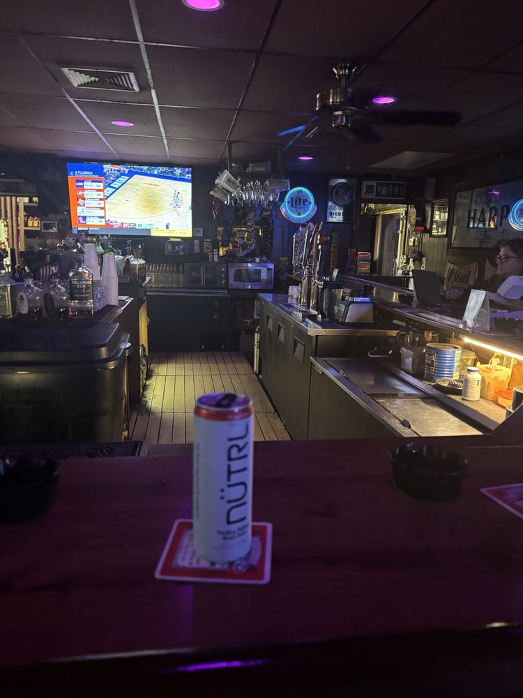 Poor Walt Lounge Image
