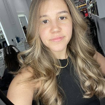 Davida Salon - Hair Extensions Near Me - New York, New York