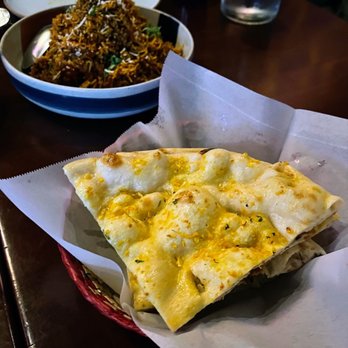 Dancing Yak - Garlic Naan - Himalayan/Nepalese Near Me - San Francisco, California