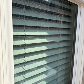 Viva Clean Windows - Before - Window Washing Near Me Viva Clean Windows - Before - Window Washing Near Me