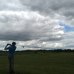 Fairtree Golf Center - Practicing on a Thursday evening.