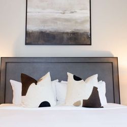 Watt Hotel Rahway, Tapestry Collection by Hilton - Guest room
