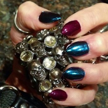 Angelic Nails - Purple #59 & Black shellac w/holographic chrome powder. Pics don't do the chrome justice, it reflects metallic blues & purples. #gorgeous - Nail Salons Near Me - San Antonio, Texas