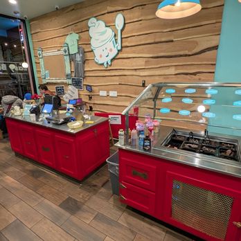 Easy Breezy Frozen Yogurt - Inside - Ice Cream & Frozen Yogurt Near Me - Walnut Creek, California Easy Breezy Frozen Yogurt - Inside - Ice Cream & Frozen Yogurt Near Me - Walnut Creek, California