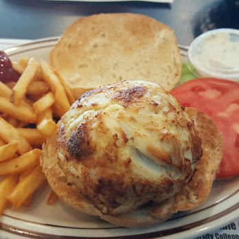 Endy's Grill - Good crab cakes - Diners Near Me - Essex, Maryland Endy's Grill - Good crab cakes - Diners Near Me - Essex, Maryland