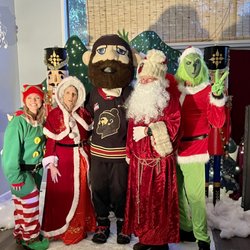 Winter Wonderland TOY Drive - Jack the Vancouver Giant with the Grinch, Santa and Mrs Claus.
