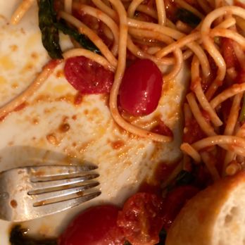 Baciccia Pizza e Cucina - a plate of spaghetti and bread - Italian Near Me - Brooklyn, New York