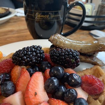 James' Breakfast and More - Fruit appeared as if it had been sitting around - Breakfast & Brunch Near Me - Wrentham, Massachusetts