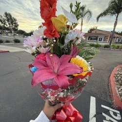 David's Flowers - Bouquet for my mom