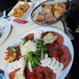 * Carpaccio de Boeuf. * Carpaccio de Boeuf.