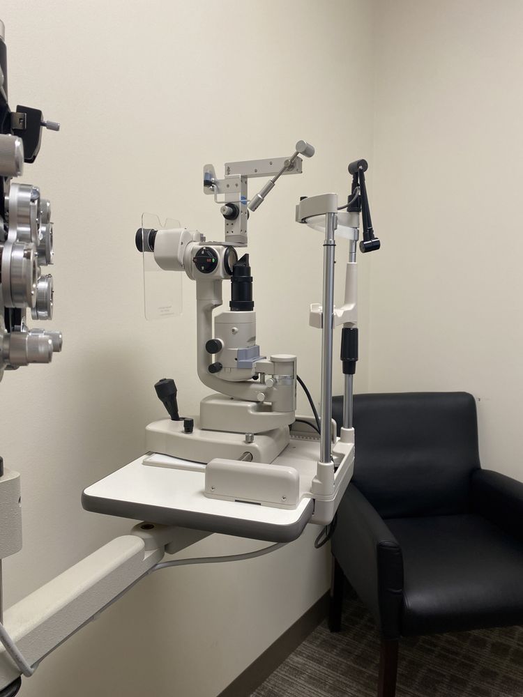 LIGHTHOUSE EYE CARE Updated September 2024 10 Photos & 20 Reviews 8080 Independence Pkwy