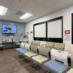 Serenity Care Health Group - Atlantic Clinic - Waiting room for second floor clinic.