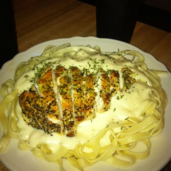 Papa Dante's Restaurant - Chicken Alfredo - Italian Near Me - Converse, Texas Papa Dante's Restaurant - Chicken Alfredo - Italian Near Me - Converse, Texas