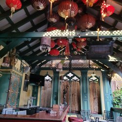 St Joe's Bar - Patio decor