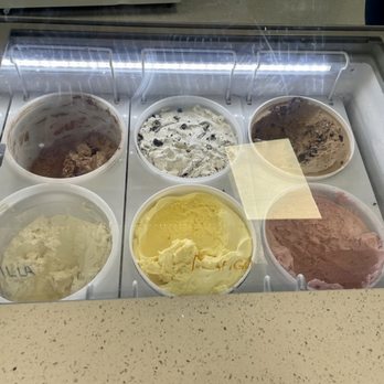 Sweet Dynasty - Ice cream case - Ice Cream & Frozen Yogurt Near Me - Edison, New Jersey Sweet Dynasty - Ice cream case - Ice Cream & Frozen Yogurt Near Me - Edison, New Jersey