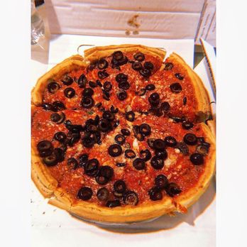 Giordano's - Pizza Near Me - Chicago, Illinois