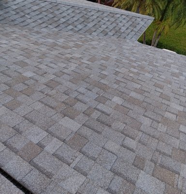 Sawgrass Roofing Logo