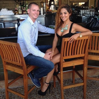 Houston's Restaurant - Sitting out on the patio bar facing the intercostal - American Near Me - Pompano Beach, Florida