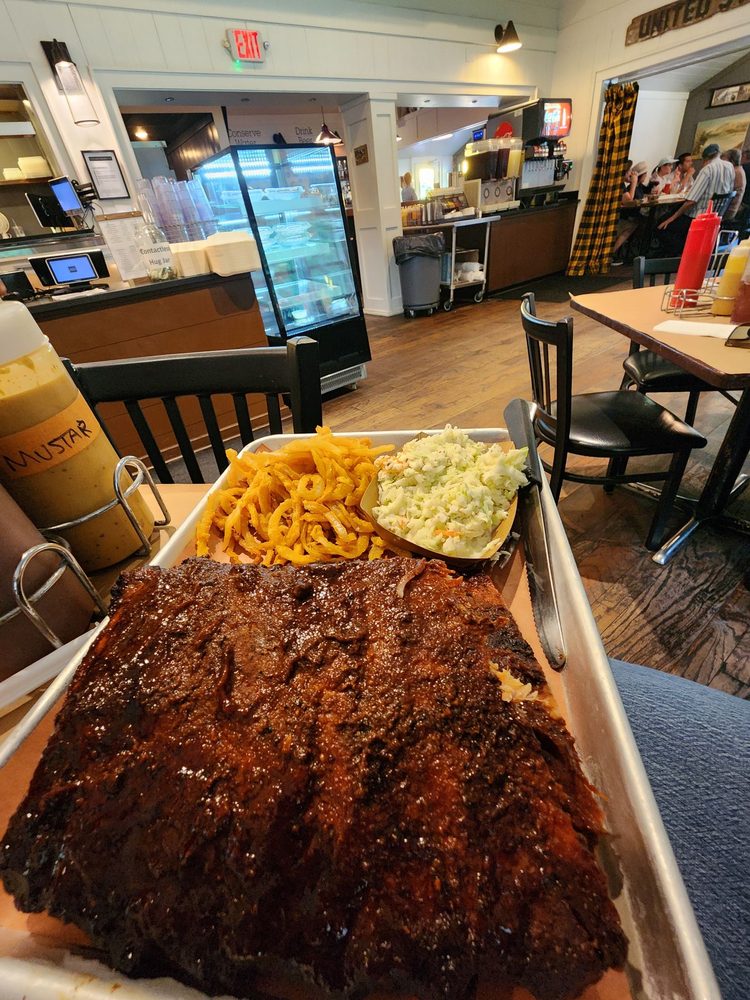 Highlands Smokehouse Logo