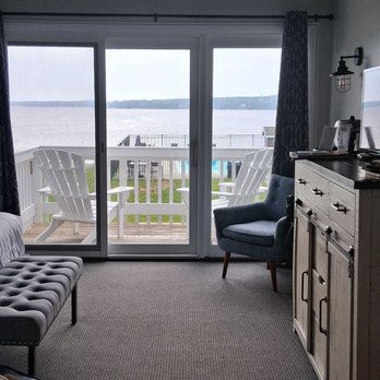 Smuggler's Cove Inn - King room - Hotels Near Me - East Boothbay, Maine Smuggler's Cove Inn - King room - Hotels Near Me - East Boothbay, Maine