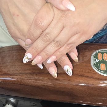 Resort Nail Salon - Nail Salons Near Me - Dallas, Texas