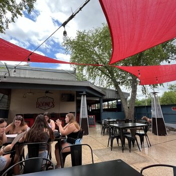  Boone's - Spacious beautiful back patio. - American Near Me - Springfield, Illinois