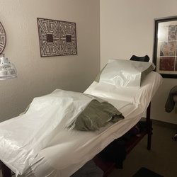Finley Center For Acupuncture & Naturopathic Medicine - Acupuncture room