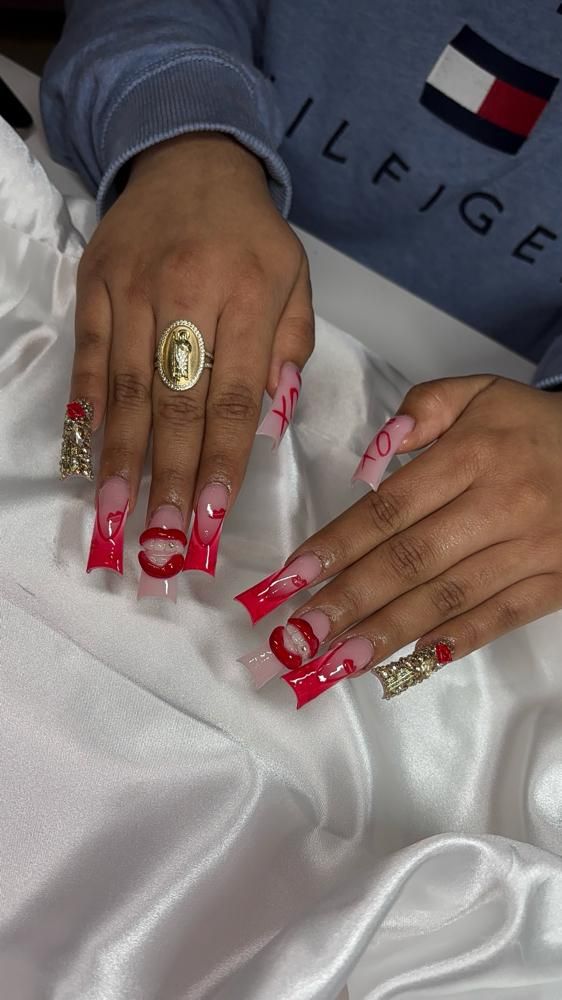 Claws By Nayelly Logo