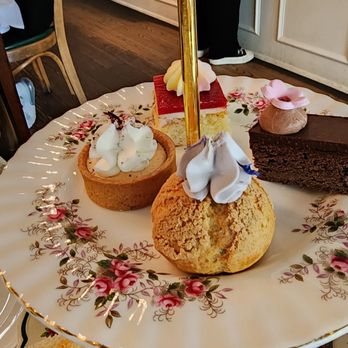 Neverland Tea Salon - Traditional tower. April 2024 - Coffee & Tea Near Me - Vancouver, British Columbia