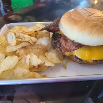 Alematic Artisan Ales - Bacon cheeseburger & side of potato chips - Brewpubs Near Me - Dayton, Ohio