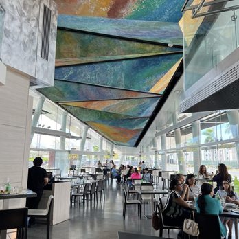 Tinto y Blanco - Wine Bars Near Me - San Juan, Puerto Rico