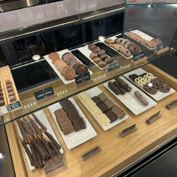 Winfield's Chocolate Bar - Desserts Near Me - Houston, Texas Winfield's Chocolate Bar - Desserts Near Me - Houston, Texas