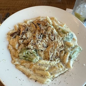 J Peter’s Grill & Bar - Blackened Chicken Alfredo - Bars Near Me - Myrtle Beach, South Carolina J Peter’s Grill & Bar - Blackened Chicken Alfredo - Bars Near Me - Myrtle Beach, South Carolina
