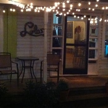 Lola's - The front porch - Pizza Near Me - Charleston, West Virginia