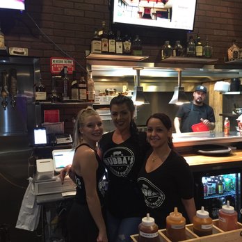 Bubba’s Bones & Brews - Bubba's bones and Brew servers! - Gastropubs Near Me - Cathedral City, California