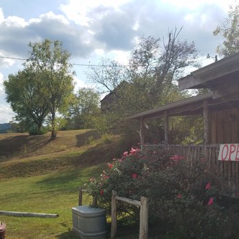 Preacher's Smokehouse - Preacher's Smokehouse - Barbeque Near Me - Sevierville, Tennessee Preacher's Smokehouse - Preacher's Smokehouse - Barbeque Near Me - Sevierville, Tennessee