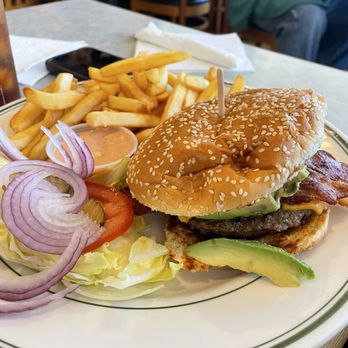 Bosco's Diner - American Near Me - Victorville, California