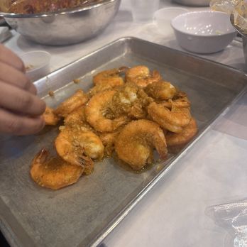 Crawfish Cafe - Shrimp Headless - Seafood Near Me - Pearland, Texas