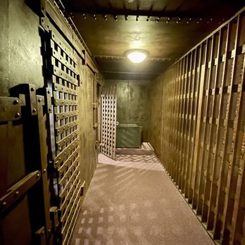 Jailhouse Pizza - the inside of a jail cell - Pizza Near Me - Brandenburg, Kentucky Jailhouse Pizza - the inside of a jail cell - Pizza Near Me - Brandenburg, Kentucky