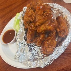 Venice Pizza & Pasta - Medium Buffalo Bone-In Wings - 12 Pieces