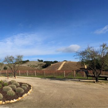 Clos Solène Winery - Panoramic of Clos Solène Vineyards - Wine Tasting Room Near Me - Paso Robles, California
