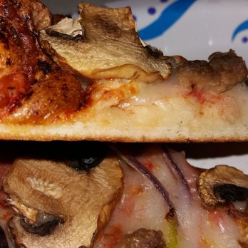 Combo's Pizza - Little or no sauce - Pizza Near Me - Fullerton, California