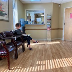 Tidewater Neurology - Heads up. Multiple signs warn of wait time.