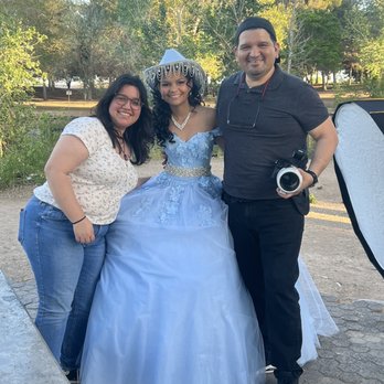 Karelin Studio - Karelin Studio photographer Jose with assistant photographer Alexa 4/2023 - Session Photography Near Me - North Las Vegas, Nevada Karelin Studio - Karelin Studio photographer Jose with assistant photographer Alexa 4/2023 - Session Photography Near Me - North Las Vegas, Nevada