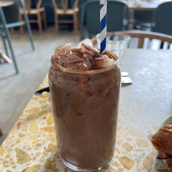 Bluestone Lane Cafe - Bergen Town Center - Iced Mocha - Coffee & Tea Near Me - Paramus, New Jersey Bluestone Lane Cafe - Bergen Town Center - Iced Mocha - Coffee & Tea Near Me - Paramus, New Jersey
